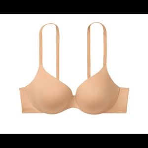 INCREDIBLE BY VICTORIA’S SECRET
Fullcoverage Bra